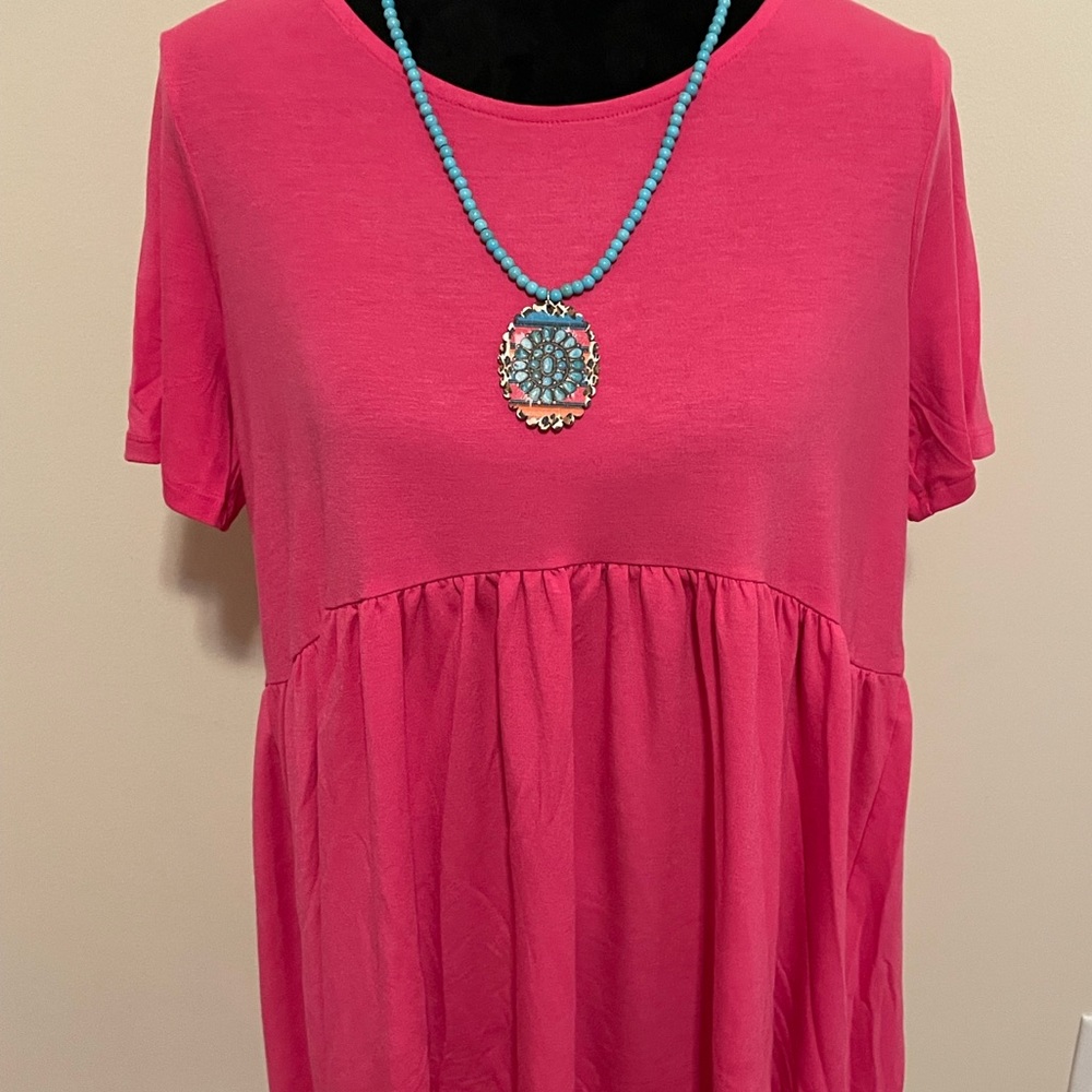 💥JUST IN!💥 Madison Fuchsia Top Size Large
